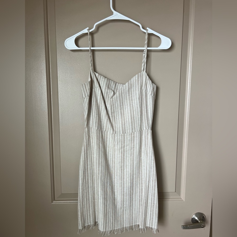 Brand New (Tags on) Altar’d State Women’s Dress Size Small- Beige & White